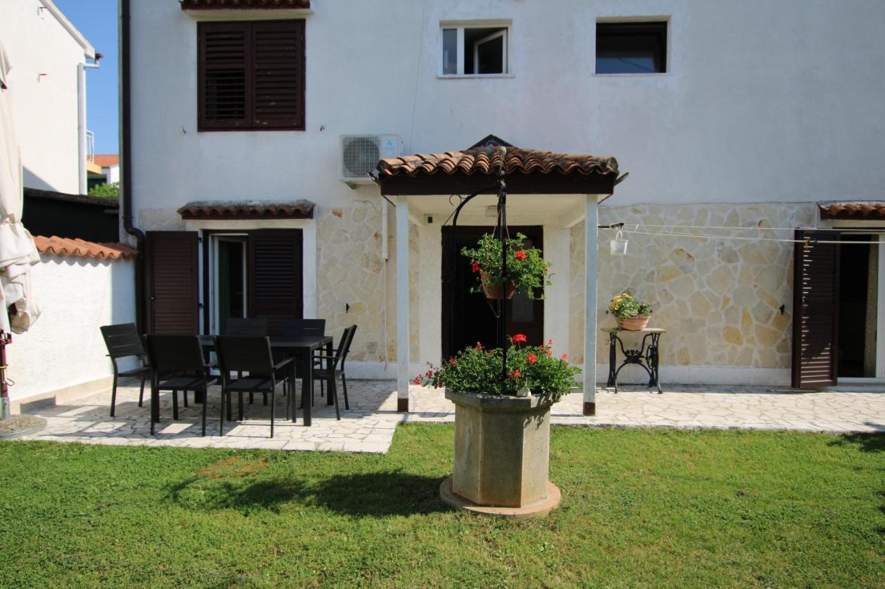Apartment Sunny Garden Porec Exterior photo